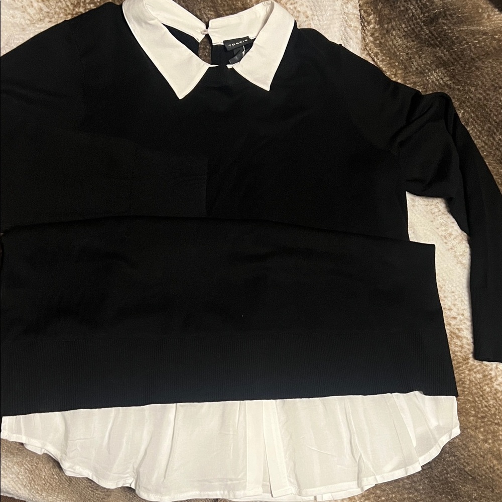 NWT Gorgeous black sweater with white collard shirt poking under.